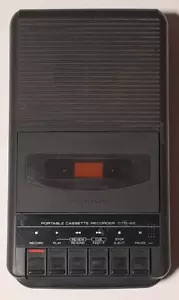 Vintage Realistic Portable Cassette Tape Recorder CTR-62 - Picture 1 of 4