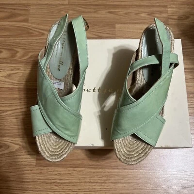 bettye muller 凉鞋 10 码 (40 码) — 第 1/2 张图片