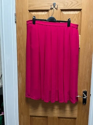 John Lewis collection pink pleated skirt size 14/16 - Image 1 of 2