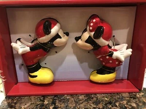 NEW Disney Mickey Minnie Mouse Santa Hats Kissing Christmas Salt Pepper Shakers - Picture 1 of 8