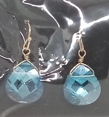Pendientes Avon Lágrima Brillante Tono Dorado Piedra Azul 1" Cuelgan Nuevos en Caja Foto 1 de 4