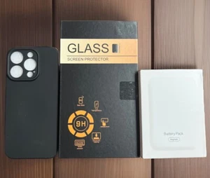 5000mAh Power Bank Magnetic Charger 14/15/16 Black+Privacy Screen+Black Case 16 - Picture 1 of 4