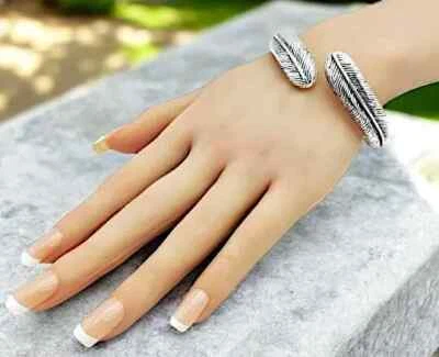 Brazalete de plumas de plata de ley 925, peso ligero, pulsera con bisagras de 7" 1430 Foto 1 de 4