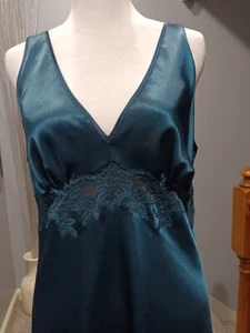 JONES NEW YORK SILKY SATIN LONG NIGHTGOWN M DARK EMERALD GREEN/BLUE - Picture 1 of 5