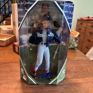 New York Yankees Collector Edition Barbie Doll 1999 Mattel 23881 Used - Picture 1 of 6