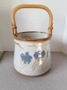 Studio Art Keramik Eimer Korb mit Bambusgriff signiert Maggie - Bild 1 von 9