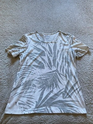 Coral Bay Women Floral Short Sleeve Crew Neck T-Shirt Gray White Size S - Image 1 of 4