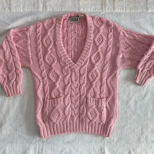 Vintage 80er Forenza Grobstrickpullover Zopfmuster V-Ausschnitt Gr. S zartrosa adrette Fischer - Bild 1 von 8