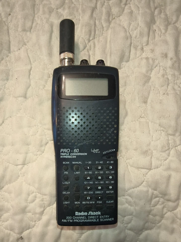 RadioShack PRO-60 Racing Radio  (200-Channel) 800Mhz Scanner TESTED - Image 1 of 4