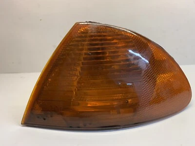 1999 - 2004 BMW 323i 325i 328i 330i передний левый габаритный фонарь б/у заводской OEM - Изображение 1 из 4