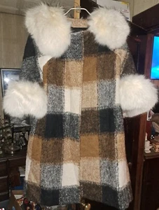Vtg Dan Millstein Tweed Woolen Ladies Cape Style Coat 3/4 Sleeves Fox Fur Trim - Picture 1 of 9