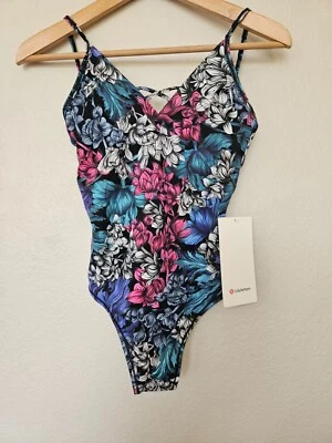 NWT Lululemon Shoreline One Piece Swimsuit Size 4 Nocturnal Floral Multi Esca - Изображение 1 из 4