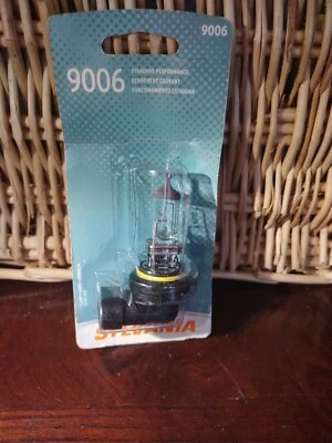 Nueva bombilla de repuesto para faros halógenos básicos Sylvania contiene 1 bombilla 9006 Foto 1 de 4