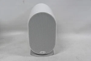 Altavoces satélite de aluminio fundido a presión bidireccional Paradigm MilleniaOne, blancos, individuales - Imagen 1 de 9