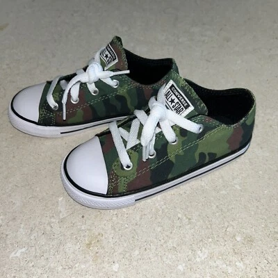 Nuevos Zapatos Converse Camuflaje Verde Camuflaje Niños Pequeños Nine 9 Foto 1 de 3