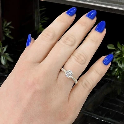 Anillo de oro de diamantes amarillo de 18 k redondo de 1,30 quilates certificado IGI creado en laboratorio E F VS Foto 1 de 4