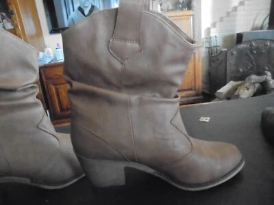 Botines Charles Albert talla 8 Foto 1 de 3