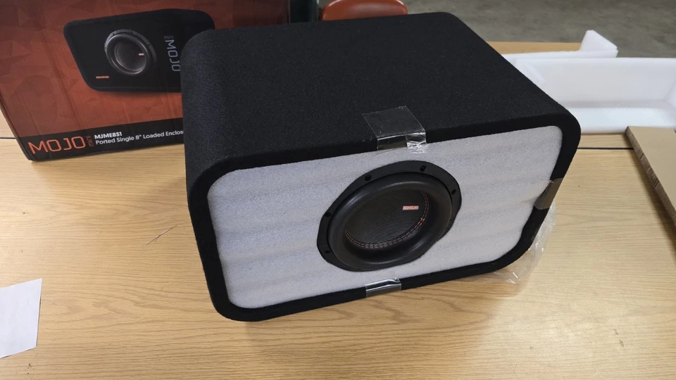 NUEVO DEFECTO MENOR Memphis Mojo Mini MJME8S1 Único 8" Cargado 1 Ohm Gabinete  Foto 1 de 4