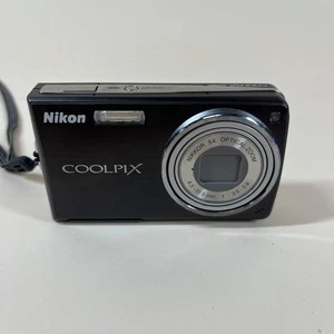 Nikon COOLPIX S550 10.0MP Digital Point And Shoot Camera READ - Picture 1 of 8