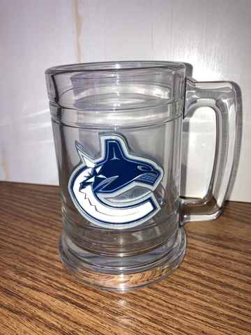 NHL Vancouver Canucks Collectible Glass Mug (Metal Logo - High End Quality Item) Cover