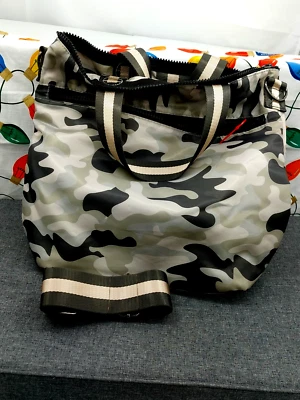 Bandolera Haute Shore para mujer nueva en paquete colección acolchada premium nueva con etiquetas Foto 1 de 4