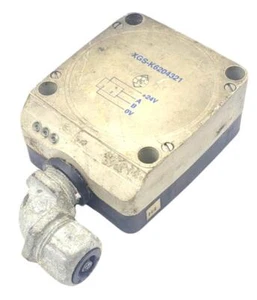 Telemecanique XGS-K6204321H4 Inductel Sensor Compact Station 24V - Picture 1 of 2