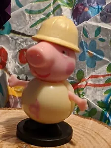 Explorer George Peppa Pig Figure New Finders Keepers Peppa Pig with Bonus Egg - Bild 1 von 5