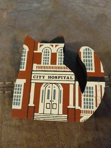 Vintage The Cats Meow City Hospital Shaped Like A Cat - Picture 1 of 7