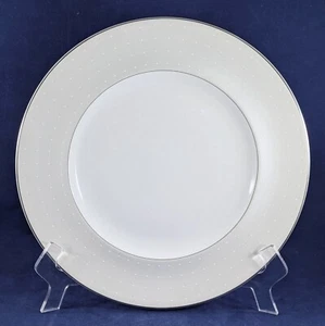 2007 Monique L'Huillier - Royal Doulton Etoile Platinum Bone China Dinner Plate - Picture 1 of 4