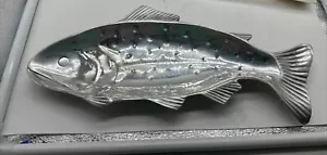 Vintage CENTRUM METALL Fischform Serviertablett silberfarben hängend Draht befestigt - Bild 1 von 7