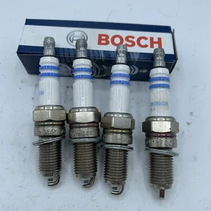 0242135515 BOSCH KIT 4 CANDELE ACCENSIONE ALFA MITO FIAT PUNTO PANDA 500 LANCIA - Imagen 1 de 2