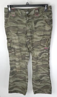 Pantalones cargo Cabelas para mujer talla 8 verde camuflaje tiro medio cremallera detalles rosas Foto 1 de 3