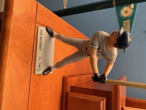 Don Mattingly Yankees Baseball sports figure in great condition Cover