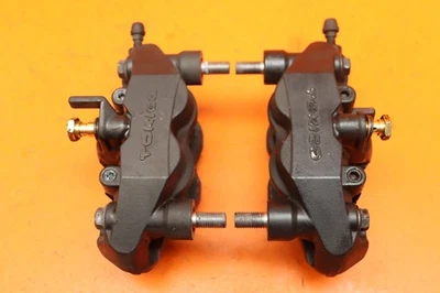 06-07 SUZUKI GSXR 600 750 OEM RIGHT LEFT FRONT BRAKE CALIPER SET PAIR CALIPERS - Image 1 of 4