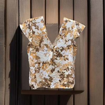 Легкая рубашка Calvin Klein бежевая, оранжевая и коричневая с v-образным вырезом с оборками рукавами. Размер L - Изображение 1 из 4