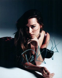 Dakota Johnson autographed 8x10 Photo signed Picture Very Nice and COA - Picture 1 of 1