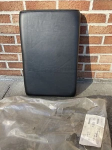 Backrest Cushion - Black Vinyl - Replaces PN 884683 - Picture 1 of 6