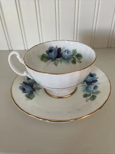 Vintage Harleigh Bone China Teetasse und Untertasse Blue Rose - Bild 1 von 9