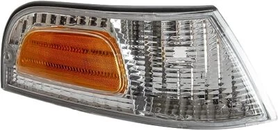 Base de luz de estacionamiento/marcador lateral, sedán delantero izquierdo TYC se adapta a 02-06 Crown Victoria Foto 1 de 4