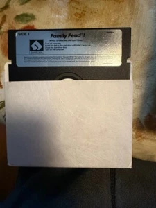 Family Feud by ShareData for Apple II computers - 5-1/4" software game - Picture 1 of 7