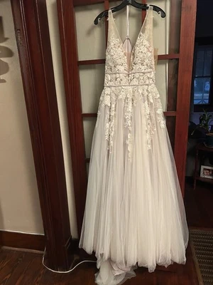 A-line mori lee свадебное платье, размер 8, неизмененный, слоновой кости с лавандой  - Изображение 1 из 4