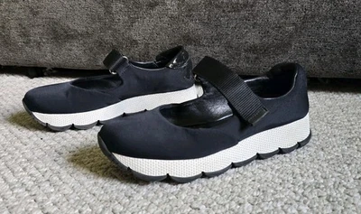 Zapatilla deportiva Prada negra blanca plataforma Maryjane para mujer 37/7 LEER DEFECTO ⬇️ Foto 1 de 4