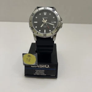 Casio CAS 100 3 Manecillas Reloj Analógico Fecha Disposición Cristal Mineral Caja Inoxidable 50mWR - Imagen 1 de 10