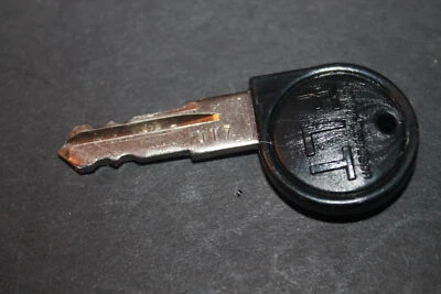 Harley Davidson FLT Key 61077-80 # 017 Touring Tour Glide Shovelhead - Image 1 of 2