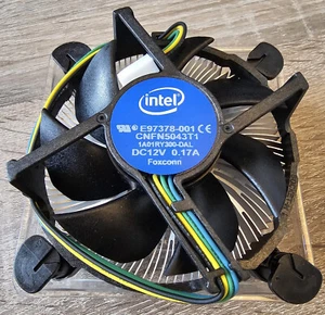Original Intel CPU Kühler, Sockel LGA1150 E97378-001 NEU - Bild 1 von 1