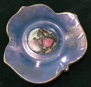 Blue Leaf-Shape Trinket Ring Dish Vtg Royal Crown Iridescent Gold Gilt Vanity - Picture 1 of 5