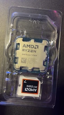 AMD Ryzen 7 9700X 3.80GHz 8 Core 100-000001404 16 Thread AM5 - Image 1 of 3