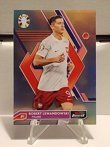2023 Topps Finest Road to UEFA Euro 2024 - Robert Lewandowski #59 Refractor - Picture 1 of 2