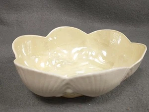 Belleek zarte irische Porzellan Muschel Jakobsmuschel Rand mit rosa Koralle 5" mit Bonboniere - Bild 1 von 9