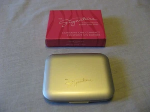 Mary Kay Signature Color Compact 2502 NUEVO en CAJA - Imagen 1 de 2